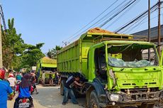 Warga Jarah Barang dan Suku Cadang Belasan Truk Tanah yang Dirusak di Teluknaga Tangerang