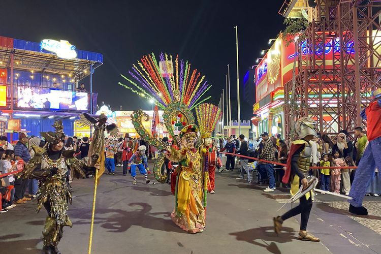 Ondel-ondel, Drumben, dan Kostum Warna-warni Pikat Pengunjung Jakarta Fair 2026
