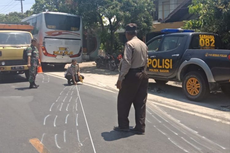 Lokasi kecelakaan Mobil Innova dan Bus Mira di Jalan Nganjuk - Madiun, Desa Selorejo Kecamatan Bagor, Kabupaten Nganjuk Jawa Timur.
