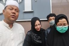 Nani Wijaya Dilarikan di Rumah Sakit setelah Mengeluh Sulit Bernapas