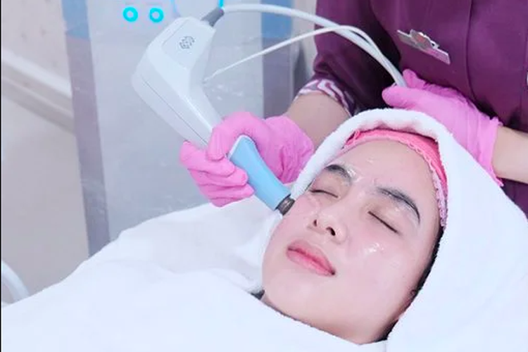 Salah satu treatment di Airin Skin Clinic, rekomendasi klinik kecantikan di Bandung