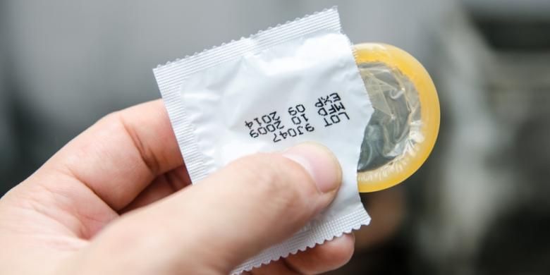 Kondom berduri di farmasi