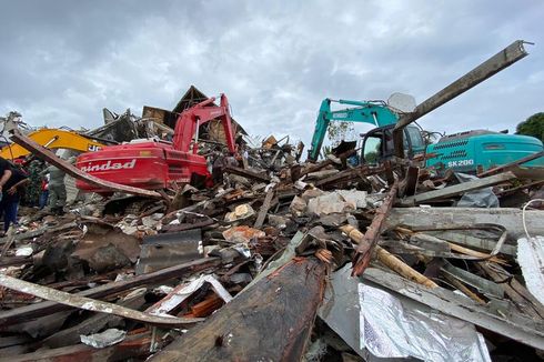 Indonesia Highlights: 6.2 Richter Scale Earthquake Hits West Sulawesi Province  | Investigators Collect DNA on Sriwijaya Air SJ 182 | President Jokowi to Wrap Up Mass Vaccinations in 2021