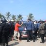 Ribuan Warga Baubau Ingin Menyalami Jokowi, Paspampres Sedikit Kewalahan Mengatur