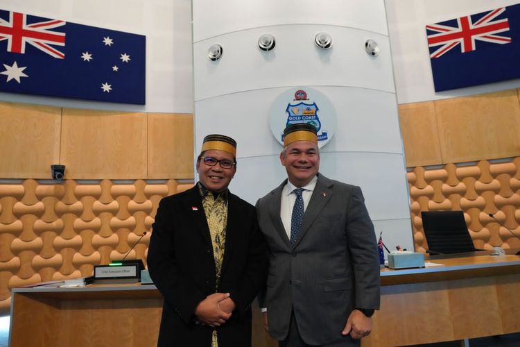 Walkot Makassar Danny Pomanto bersama Walkot Gold Coast Tom Tate saat menghadiri Twinning City Asian Australia Smart City Trust Fund (AASCTF), di Gold Coast, Australia, Senin (11/7/2022).