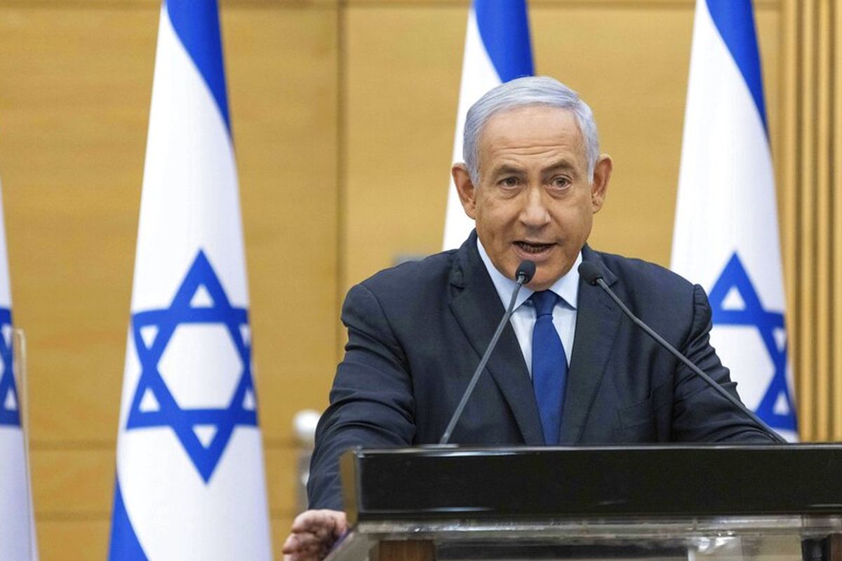 Mantan perdana menteri Israel Benjamin Netanyahu berbicara kepada Parlemen Israel di Yerusalem, Minggu, 30 Mei 2021.