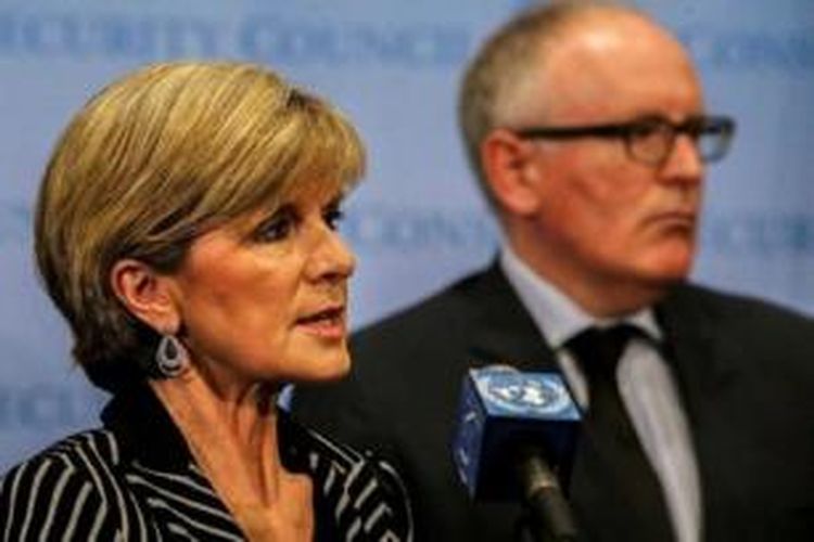 Menlu Australia, Julie Bishop dan Menlu Belanda Frans Timmermans usai menghadiri pertemuan dengan Dewan Keamanan PBB di Kota New York.  