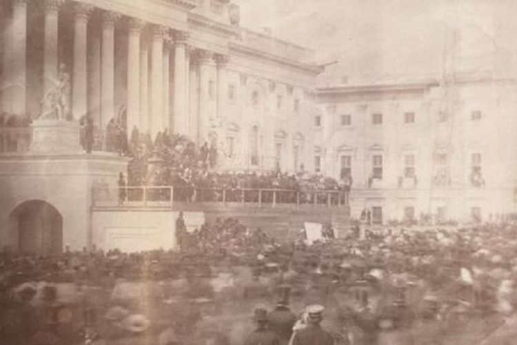 Gedung Capitol belum selesai dibangun pada tahun 1857, saat James Buchanan dilantik sebagai presiden ke-15 AS.