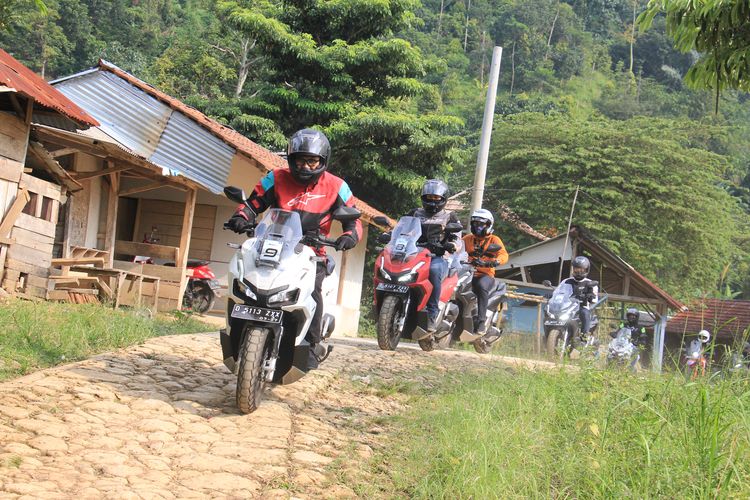 Rombongan Test Ride Honda New ADV 160