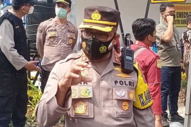 Kapolrestabes Surabaya Kombes Jhonny Eddizon Isir