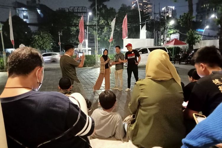 Potret acara kenalan dan kumpul bersama saat susur malam di Gedung Joang 45.