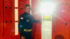 Menjaga dari Balik Pintu Stadion, Cara Sederhana Bertanggung Jawab Andi Jalani Hidup