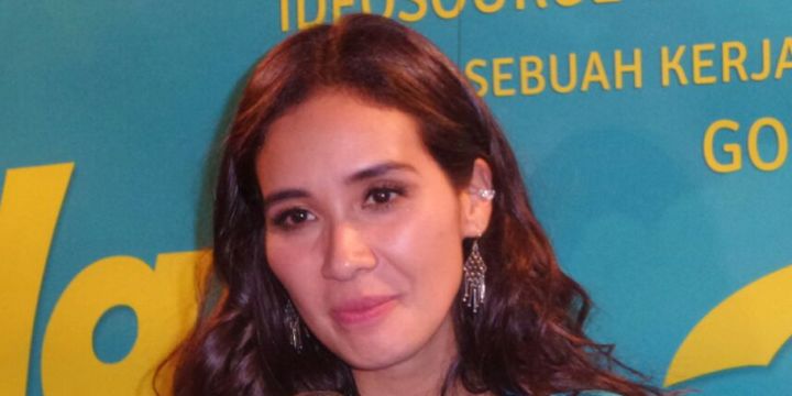 Marsha Timothy saat menghadiri syukuran menjelang proses shooting film Kulari ke Pantai di Kopi 89, Kemang Raya, Jakarta Selatan, Rabu (7/3/2018).