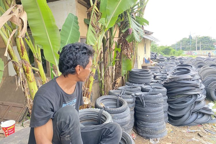 Jejak Ban Bekas di Jakarta, Dipungut Pemulung hingga Menjadi Bahan Daur Ulang