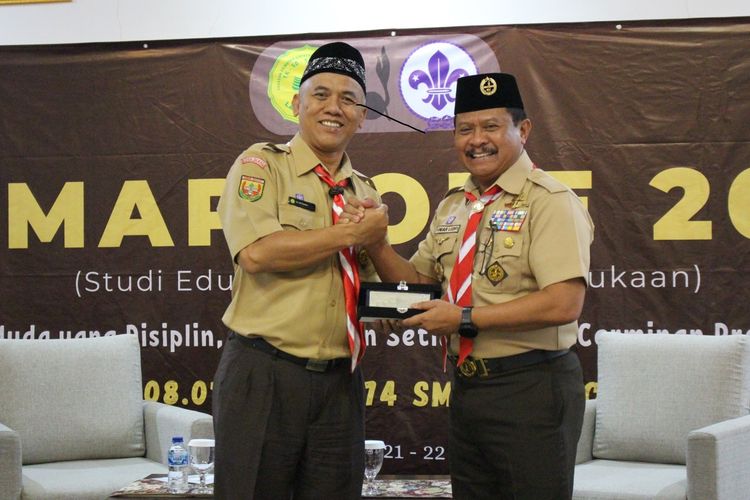 SMA Labschool Cibubur akan mewakili Indonesia dalam ajang World Scout Jamboree ke-25 yang akan berlangsung pada 1-12 Agustus 2023 di Saemangeum, Korea Selatan.
