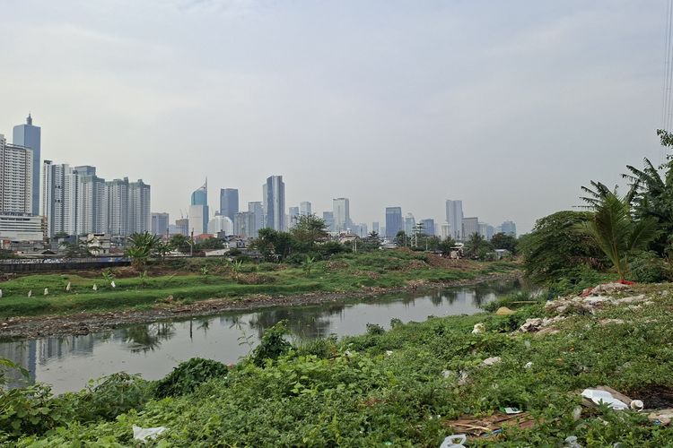 Pinggir Kali Petamburan Bakal Disulap Jadi Ruang Terbuka dengan 
