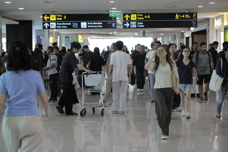 Pemerintah Siapkan Diskon Tiket Pesawat Nataru 2026