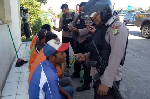 Polisi Amankan 7 Calo Terminal Bus Pulo Gebang yang Jual Tiket 2 Kali Harga Normal