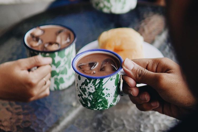 Menu di kafe Coklat Impian, kafe di Yogyakarta dekat rel kereta api