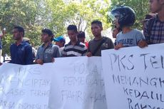 Demo Kantor PKS, Massa Minta Fahri Hamzah Tak Dipecat