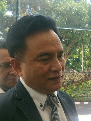 Yusril Ihza Mahhendra di Kantor Wakil Presiden