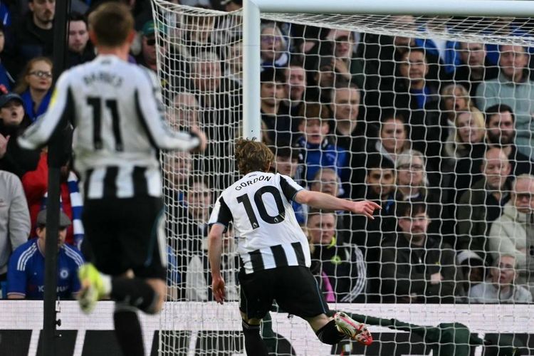 Anthony Gordon Diincar Manchester United, Pengganti Marcus Rashford