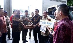 Warga Semarang Diajak Gotong Royong Bantu Korban Banjir