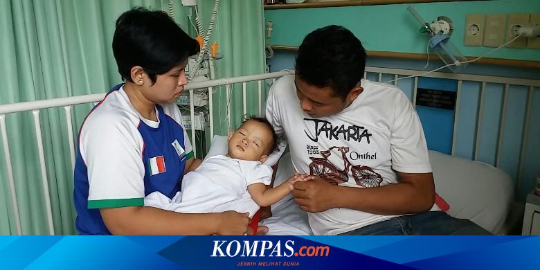 Perjuangan Yati Demi Bayinya Yang Lahir Dengan Usus Tidak Normal