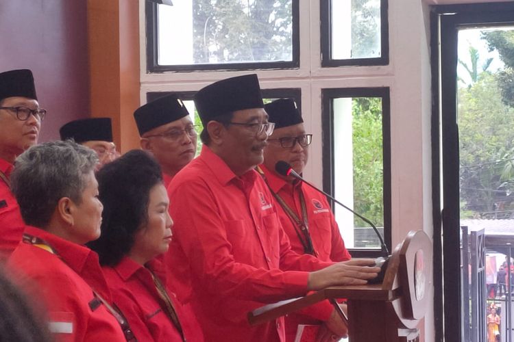 Ketua DPP PDI-P Djarot Saiful Hidayat dalam konferensi pers di KPU, Kamis (11/5/2023).