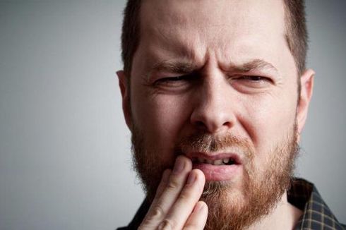 9 Cara Obati Sakit Gigi di Malam Hari, Kompres Es hingga Bawang Putih