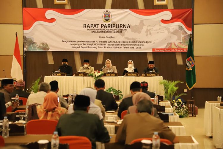 DPRD Bandung Barat menggelar rapat Paripurna di Lembang, Bandung Barat, Jumat (7/10/2022).