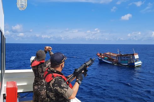 KKP Tangkap 5 Kapal Maling Ikan dan Bebaskan 29 Nelayan RI