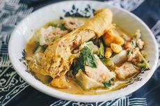 Resep Soto Ceker, Sajikan dengan Lontong