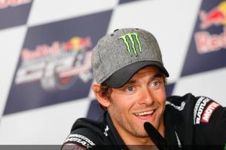 Pebalap Inggris, Cal Crutchlow, berbicara kepada media pada konferensi pers jelang GP Indianapolis, Kamis (15/8/2013).