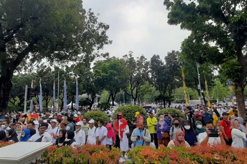 Jelang Perpisahan Anies-Riza, Ribuan Warga Serbu Balai Kota DKI