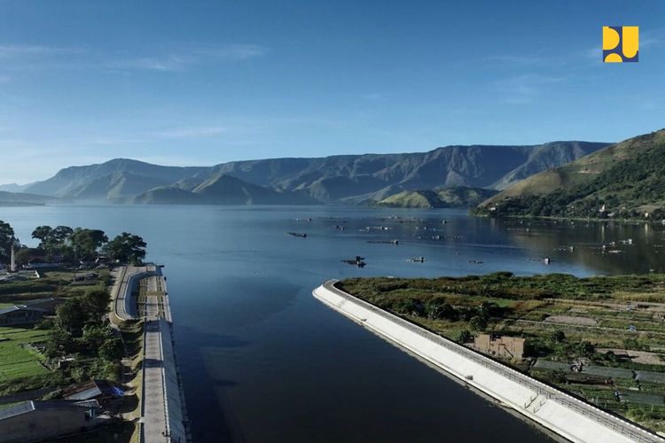 Proyek alur Tano Ponggol yang berada di Kawasan Strategis Pariwisata Nasional (KSPN)/Destinasi Pariwisata Super Prioritas (DPSP) Danau Toba, Kabupaten Samosir, Sumatera Utara.