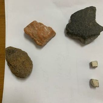 5 benda artefak yang dicuri oleh seorang turis dikembalikan ke Taman Arkeologi Pompeii.