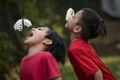 Sejarah Kelam di Balik Lomba Makan Kerupuk