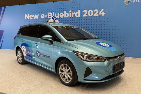 Meluncur Siang ini di PEVS 2024, Blue Bird Pakai BYD All New e6