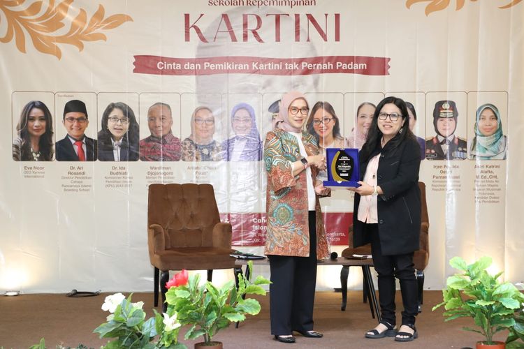 Women support women diperlukan penguatan ekosistem yang saling mendukung antarperempuan.