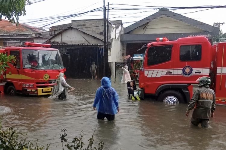 BMKG Jelaskan Penyebab Hujan Saat Musim Kemarau di Surabaya