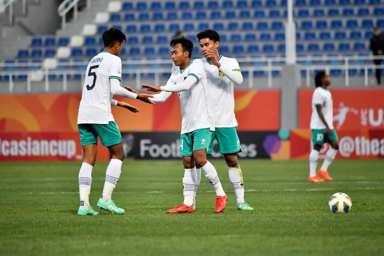 Momen dalam laga timnas U20 Indonesia vs Suriah pada matchday kedua Grup A Piala Asia U20 2023 di Stadion Lokomotiv, Tashkent, Uzbekistan, Sabtu (4/3/2023) malam WIB. Laga timnas U20 Indonesia vs Suriah berakhir untuk kemenangan Garuda 1-0.