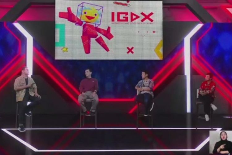 Program Manager of AGI Ardhan Fadhlurrahman, CEO Algorocks Adib Thorig, CEO & CO-Founder Toge Productions Kris Antoni, dan CEO GameChanger Studio Riris Marpaung saat menghadiri sebuah sesi di acara Indonesia Game Development Exchange (IGDX) 2021, Minggu (21/11/2021).