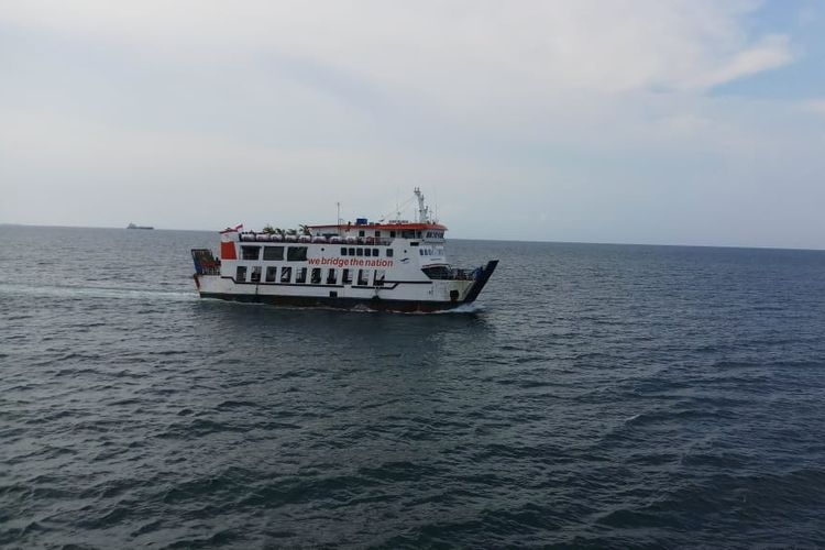 Ilustrasi kapal ferry PT ASDP Indonesia Ferry (Persero). Simak daftar harga tiket penyeberangan Surabaya-Madura dengan rute Pelabuhan Ujung ke Pelabuhan Kamal (Bangkalan) terbaru 2023