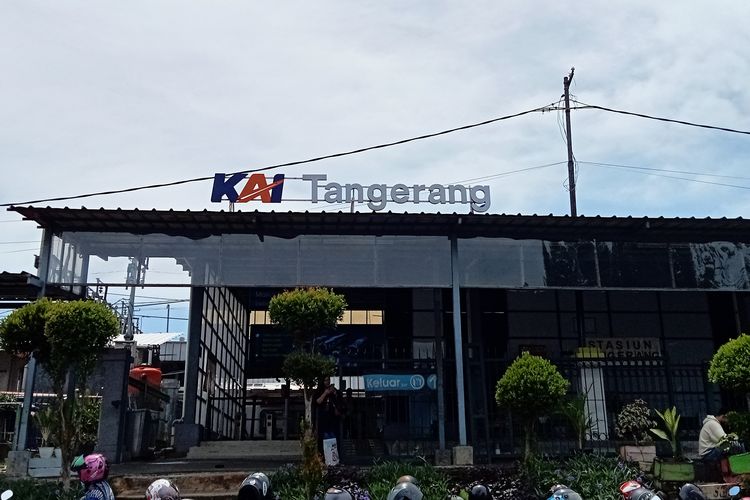 Stasiun Tangerang, stasiun terdekat dari kawasan Pasar Lama Tangerang.