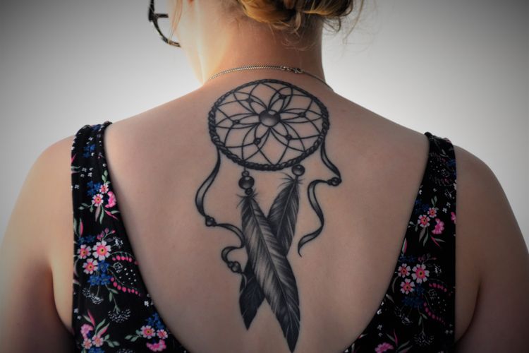 Ilustrasi tato dream catcher