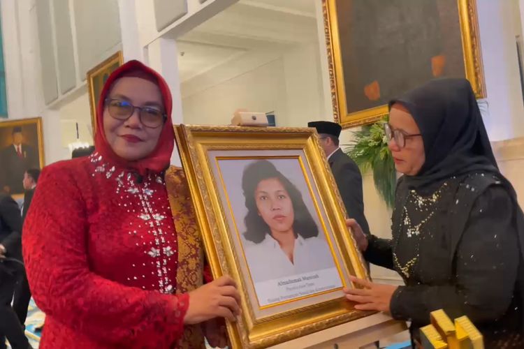 Pihak keluarga Marsinah di Kompleks Istana, Jakarta, Senin (10/11/2025).
