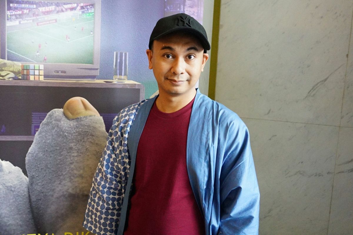 Komedian tunggal Raditya Dika saat ditemui dalam jumpa pers film Single Part 2 di Soraya Intercine Films, Menteng, Jakarta Pusat, Jumat (5/4/2019).