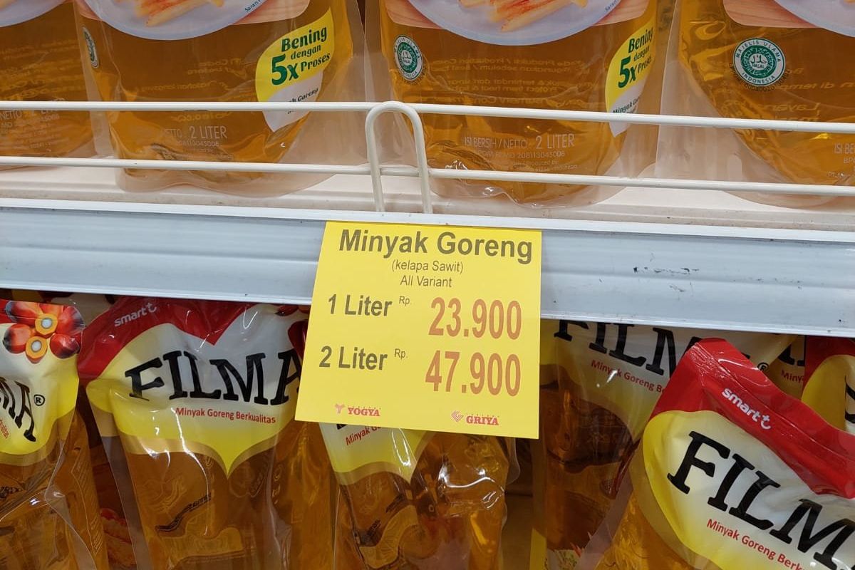 Tangkapan layar harga minyak goreng di swalayan kembali naik.