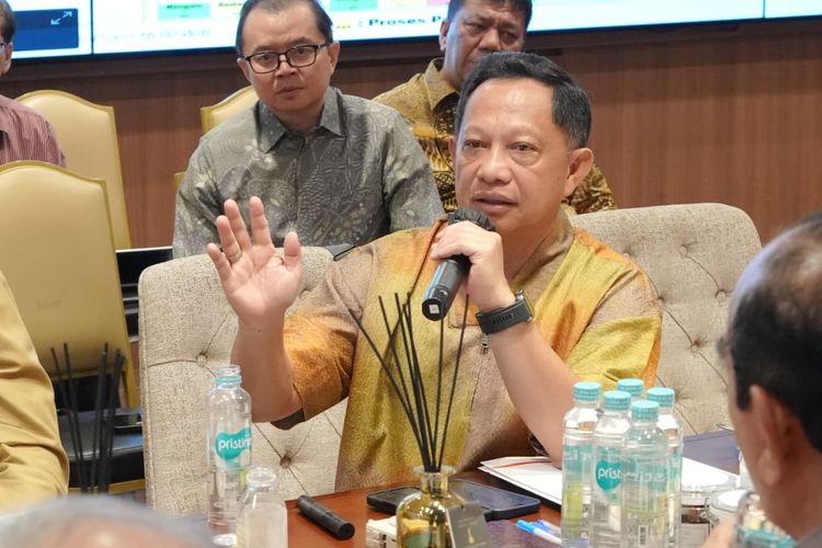 Mendagri dan Menteri PKP Bahas Penanganan Rumah Warga Terdampak Gempa NTT